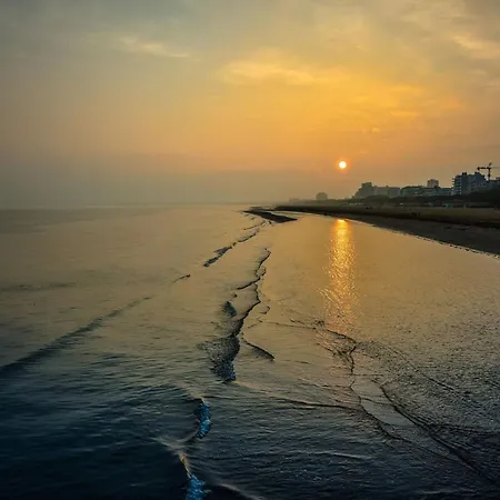 Διαμέρισμα Tastefully Furnished Flat With Lateral Sea View Μπιμπιόνε