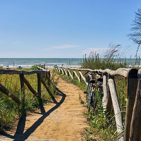 Tastefully Furnished Flat With Lateral Sea View Bibione