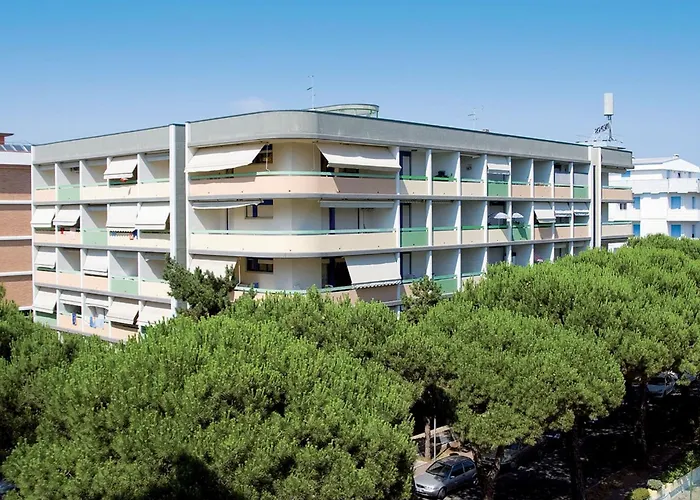 Apartamento Tastefully Furnished Flat With Lateral Sea View