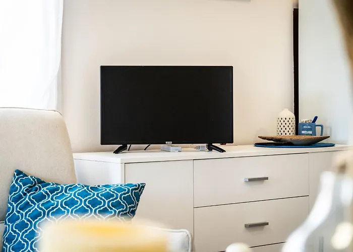 Tastefully Furnished Flat With Lateral Sea View