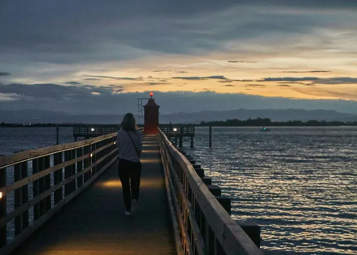 Tastefully Furnished Flat With Lateral Sea View Διαμέρισμα Μπιμπιόνε