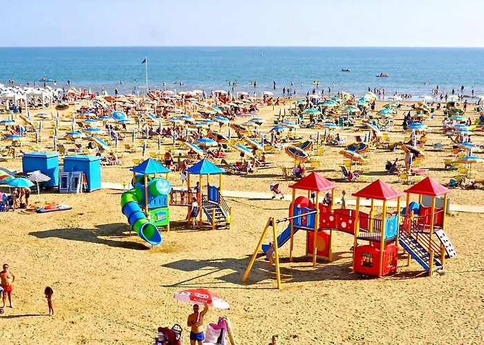 Tastefully Furnished Flat With Lateral Sea View *